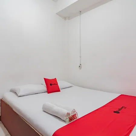 Reddoorz Near Riau Junction Mall 2